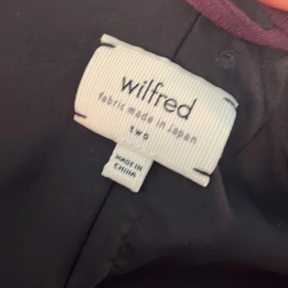 Wilfred Aritzia Montesson Moto Jacket Blazer Zipper Details Size 2 Crepe Wine